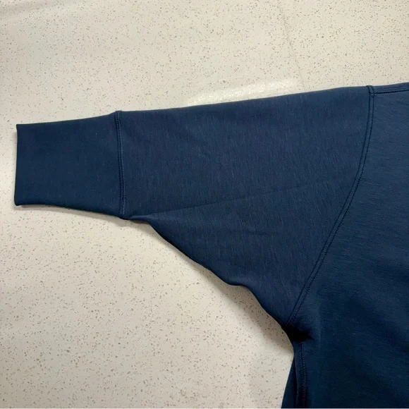 RHONE DreamGlow Pullover Size Small - Picture 5 of 12